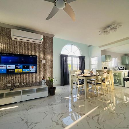 Luxury Apartments And Rooms,The Lagoons Montego Bay Dış mekan fotoğraf