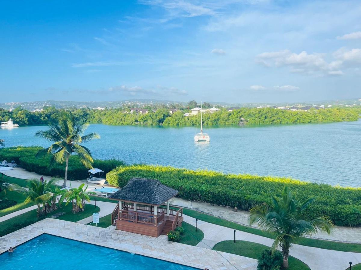 Luxury Apartments And Rooms,The Lagoons Montego Bay Dış mekan fotoğraf