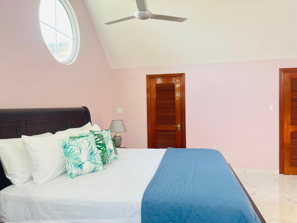Luxury Apartments And Rooms,The Lagoons Montego Bay Dış mekan fotoğraf