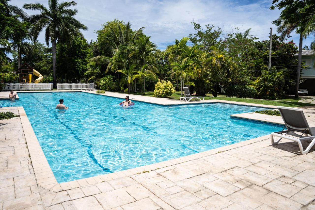 Luxury Apartments And Rooms,The Lagoons Montego Bay Dış mekan fotoğraf