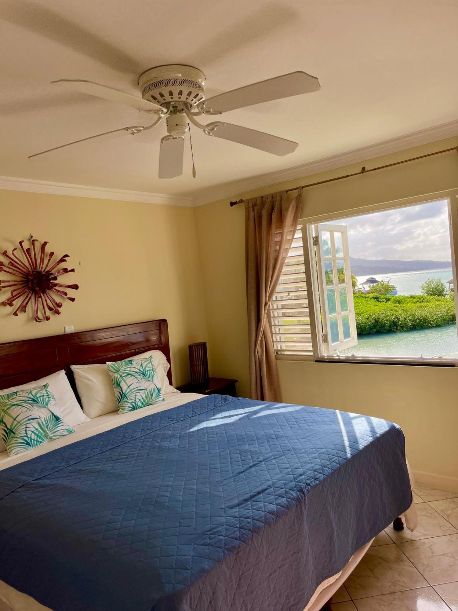 Luxury Apartments And Rooms,The Lagoons Montego Bay Dış mekan fotoğraf