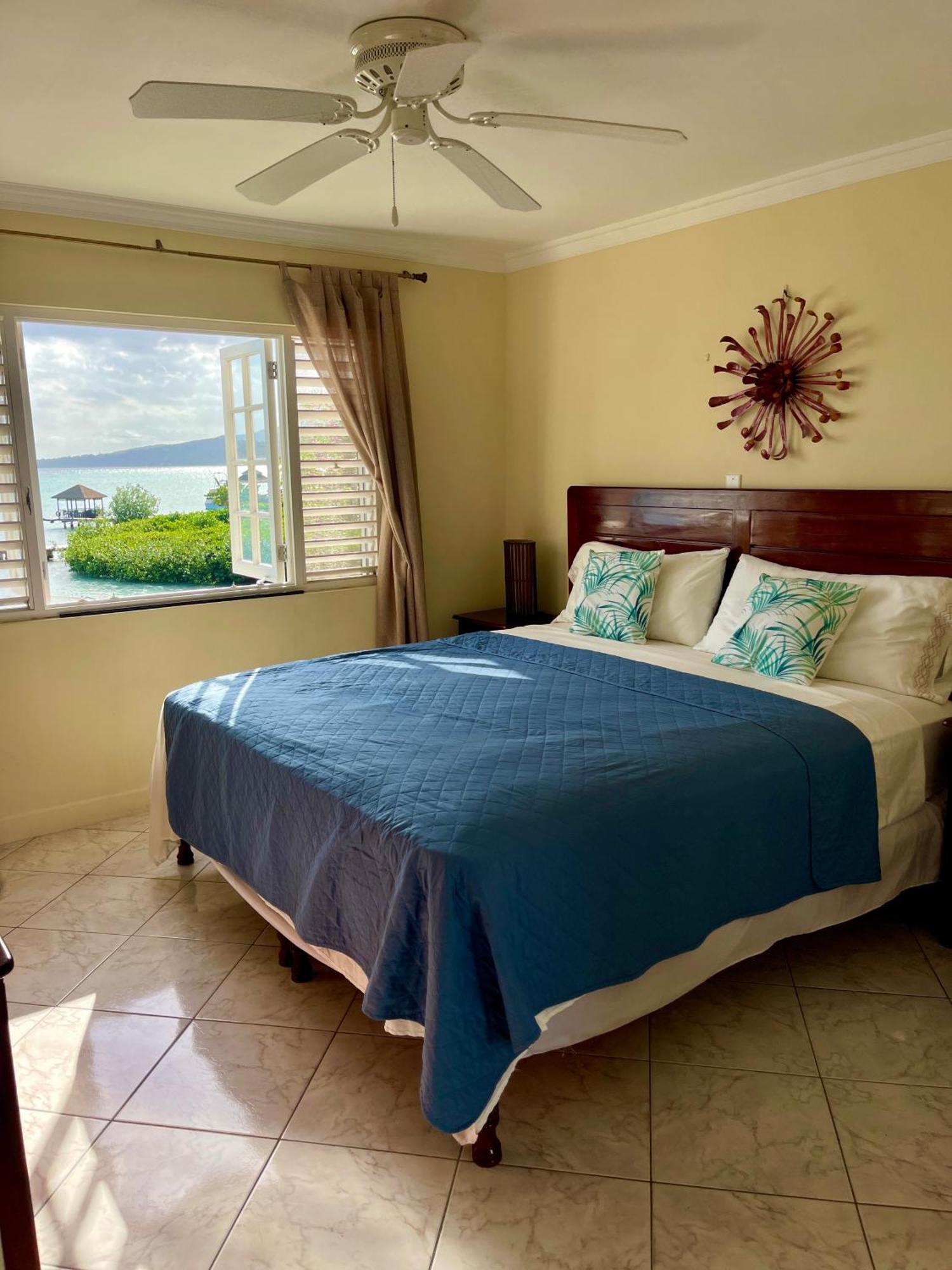 Luxury Apartments And Rooms,The Lagoons Montego Bay Dış mekan fotoğraf