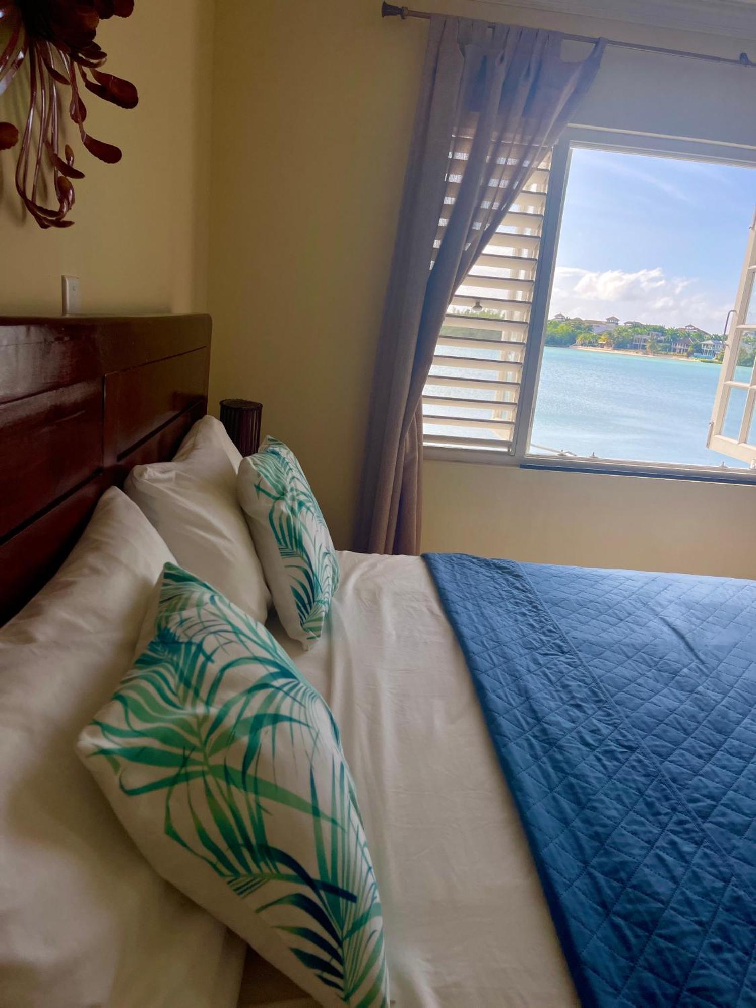 Luxury Apartments And Rooms,The Lagoons Montego Bay Dış mekan fotoğraf