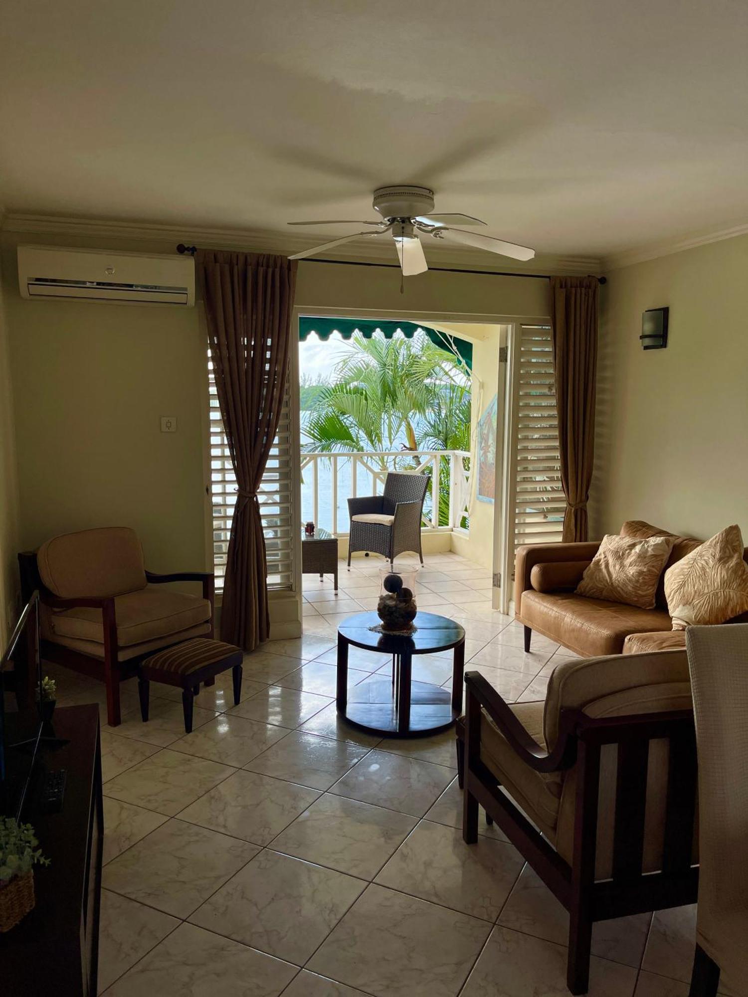Luxury Apartments And Rooms,The Lagoons Montego Bay Dış mekan fotoğraf