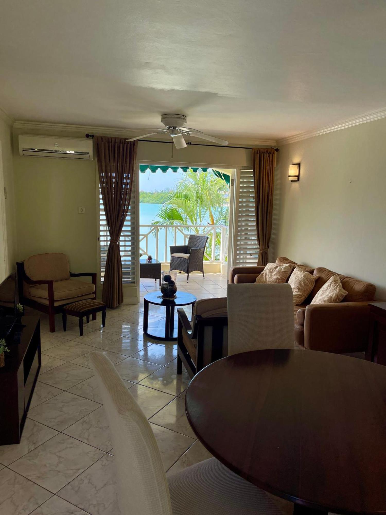 Luxury Apartments And Rooms,The Lagoons Montego Bay Dış mekan fotoğraf